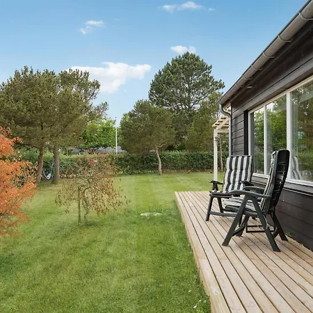 5 Bedroom In Asperup