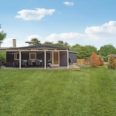 5 Bedroom In