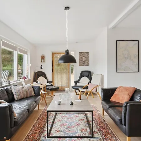 5 Bedroom In *