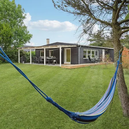 5 Bedroom In